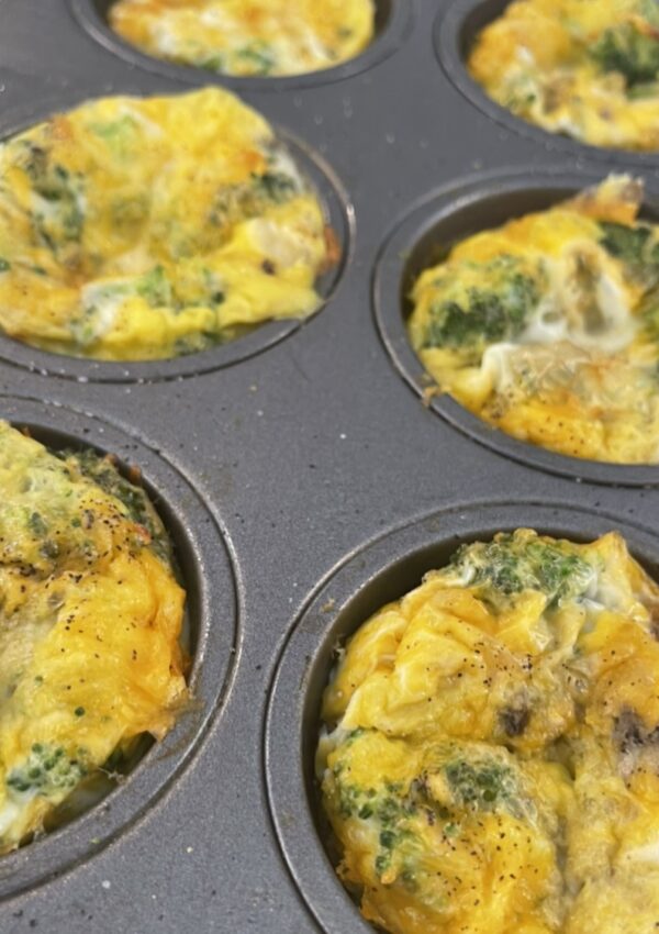 Vegetable Egg Muffin (Broccoli and Cheddar)
